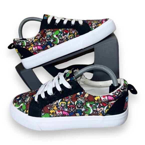 GroundUp Nintendo Super Mario Brothers Casual Sneakers Youth 3 - Picture 1 of 10